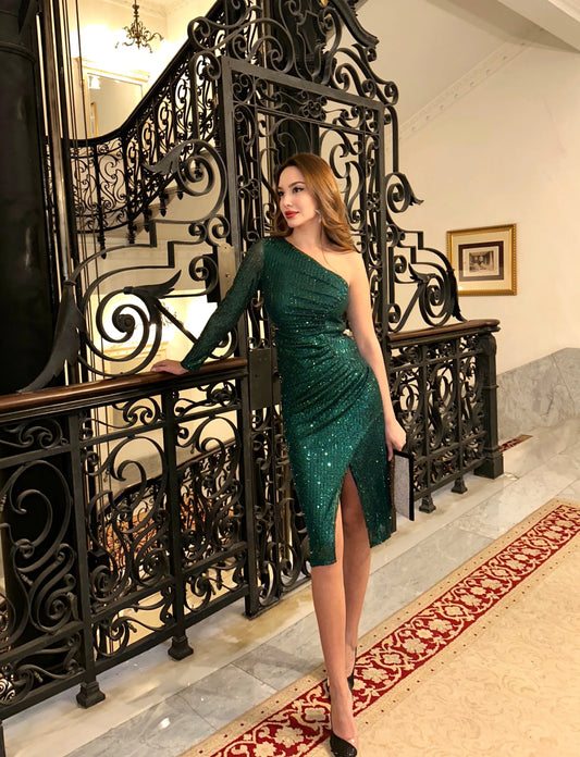 Smaragdgrünes One-Shoulder-Paillettenkleid – Elegantes Statement für den Abend STEPS
