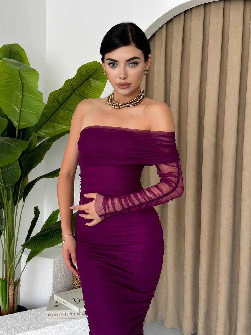 Lila One-Shoulder-Drapé-Midikleid – Geformte Eleganz für jede Saison